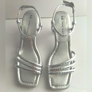 Anne Klein Silver Sandals With iFlex Technology Size 7
New Without Box